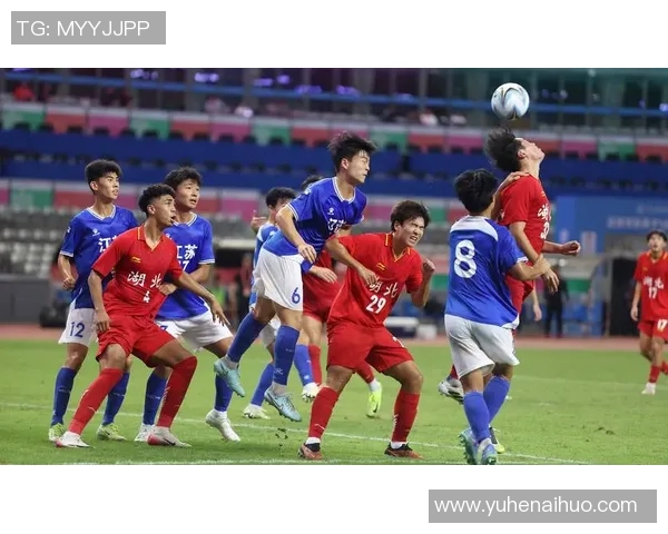 从足球场角度看比赛策略与球员表现的深度分析与探讨